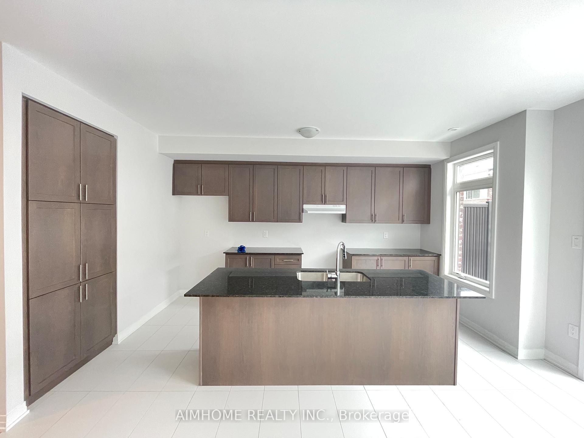 Photo 7 of 11 Frisinger Lane, Markham, Cornell — HOMEH