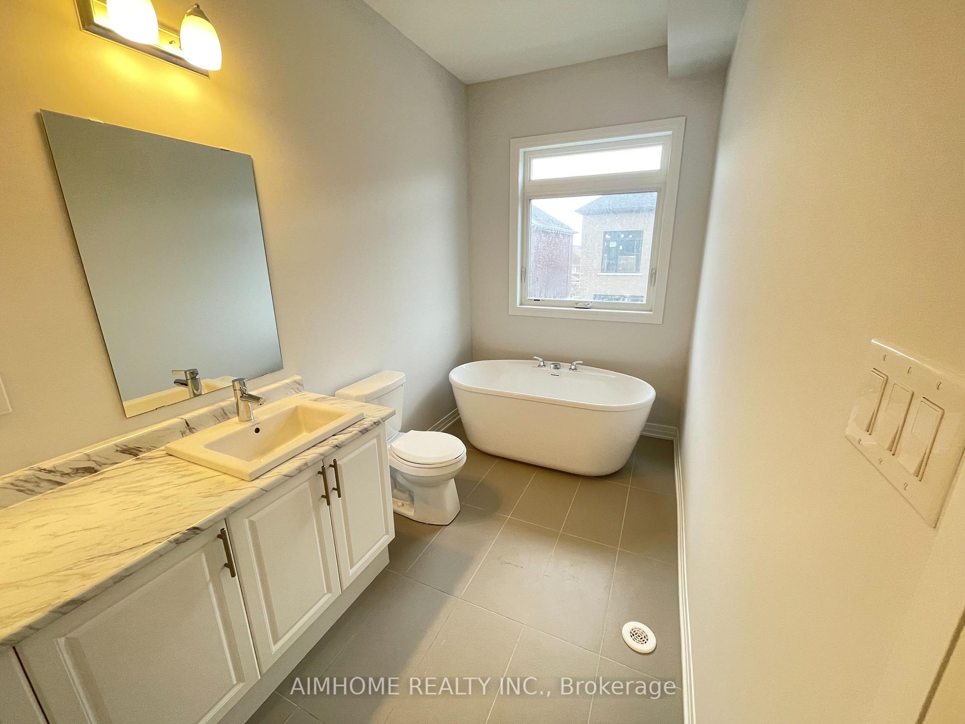 Photo 12 of 11 Frisinger Lane, Markham, Cornell — HOMEH