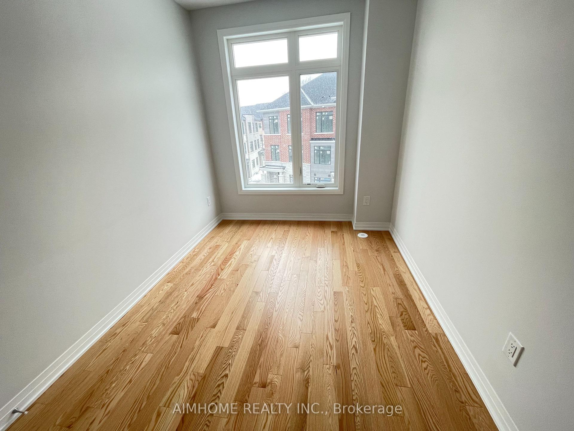 Photo 15 of 11 Frisinger Lane, Markham, Cornell — HOMEH