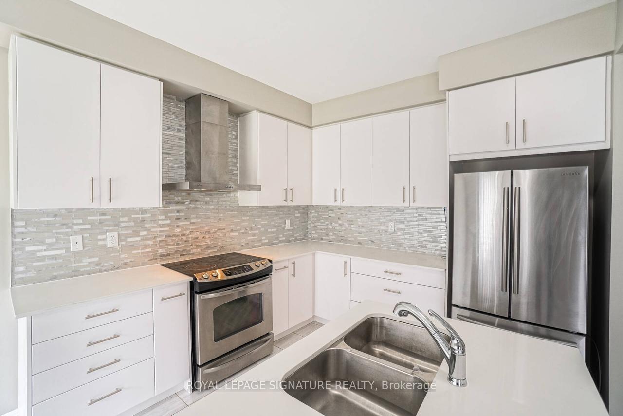 Photo 13 of 11 Dolobram Trail, Brampton, Northwest Brampton — HOMEH