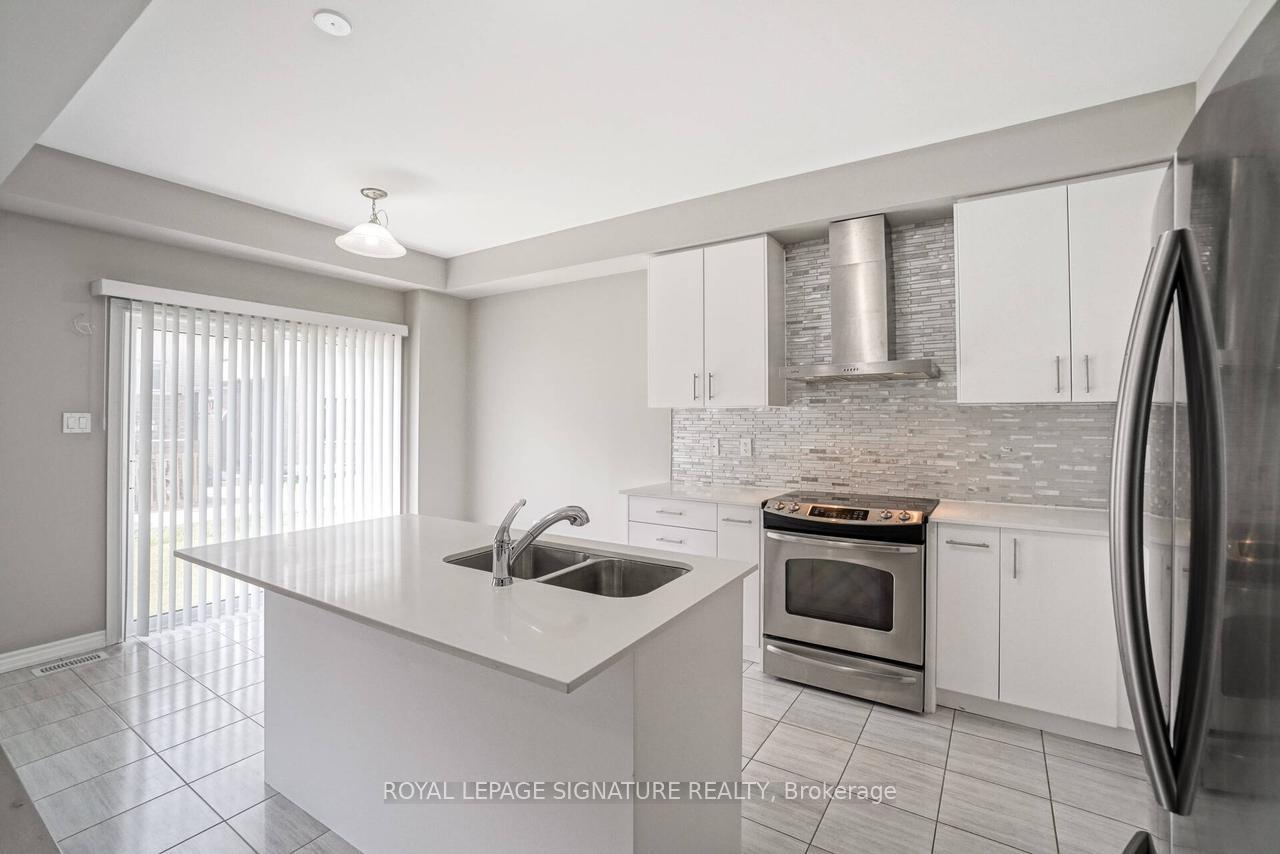 Photo 16 of 11 Dolobram Trail, Brampton, Northwest Brampton — HOMEH
