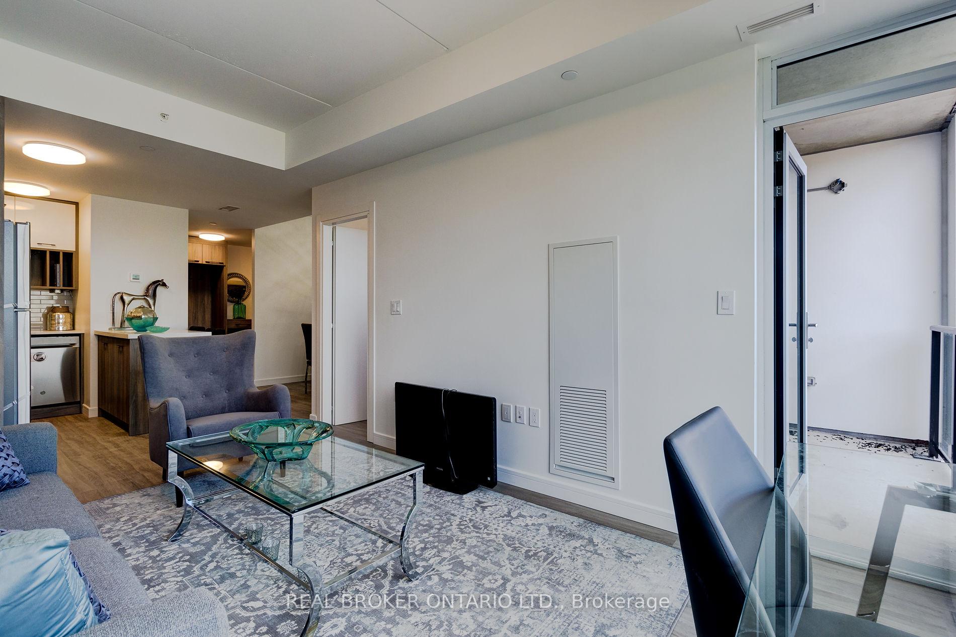 Photo 4 of Unit 2512, 49 Walnut Street S, Hamilton, Corktown — HOMEH