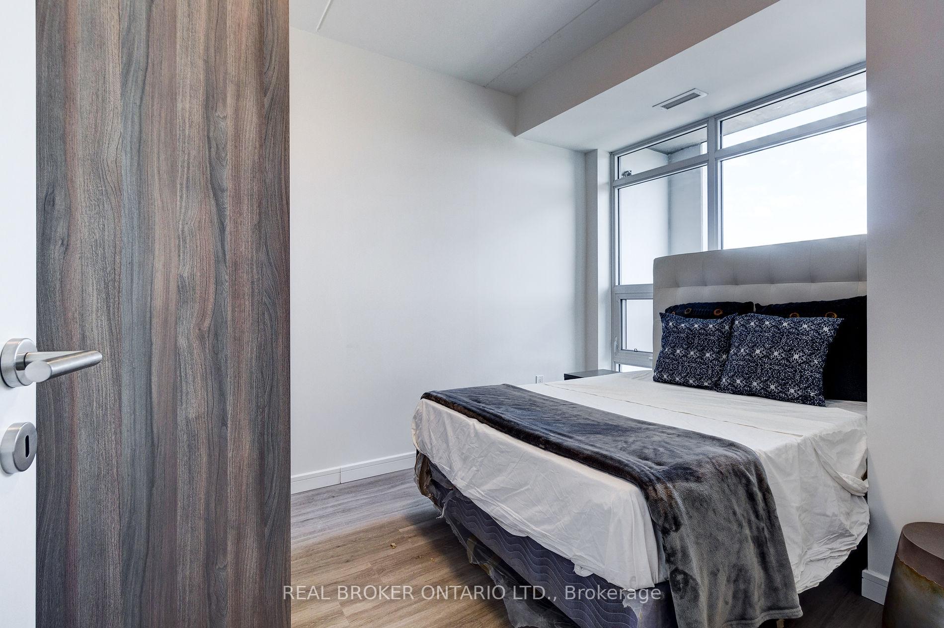Photo 10 of Unit 2512, 49 Walnut Street S, Hamilton, Corktown — HOMEH