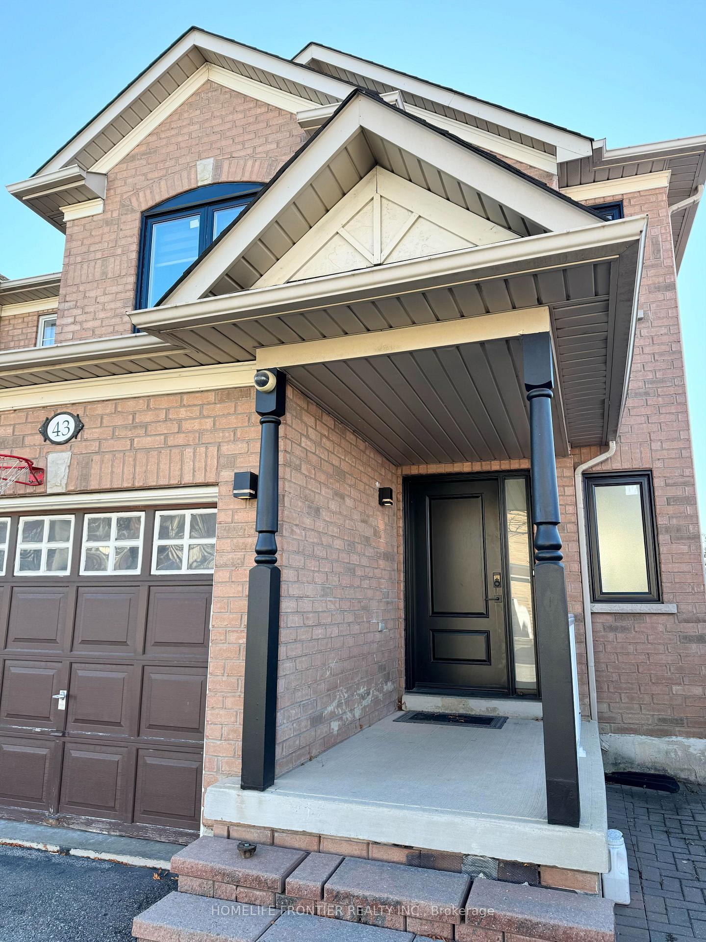 Photo 3 of 43 Camino Drive, Vaughan, Vellore Village — HOMEH