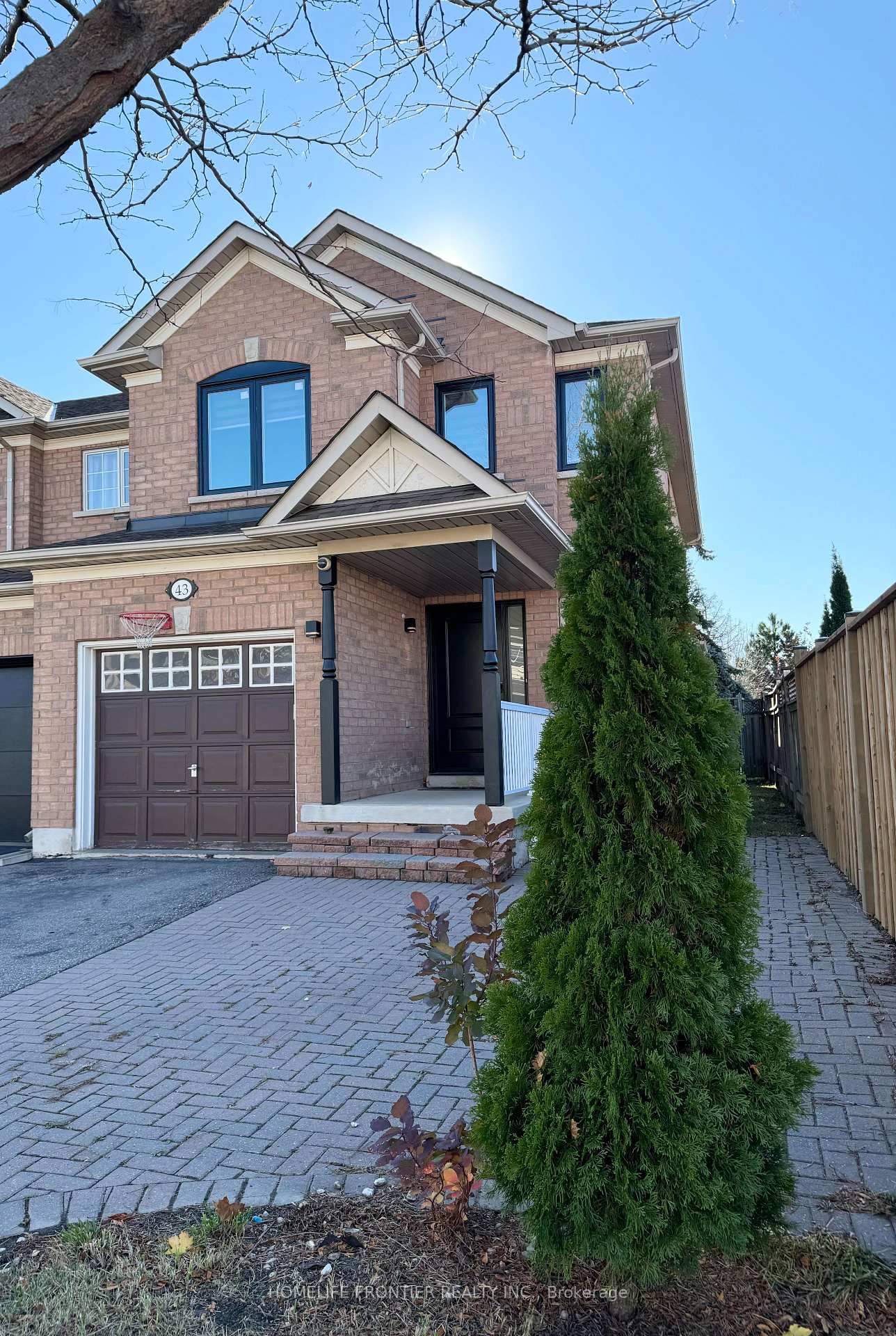 Photo 2 of 43 Camino Drive, Vaughan, Vellore Village — HOMEH