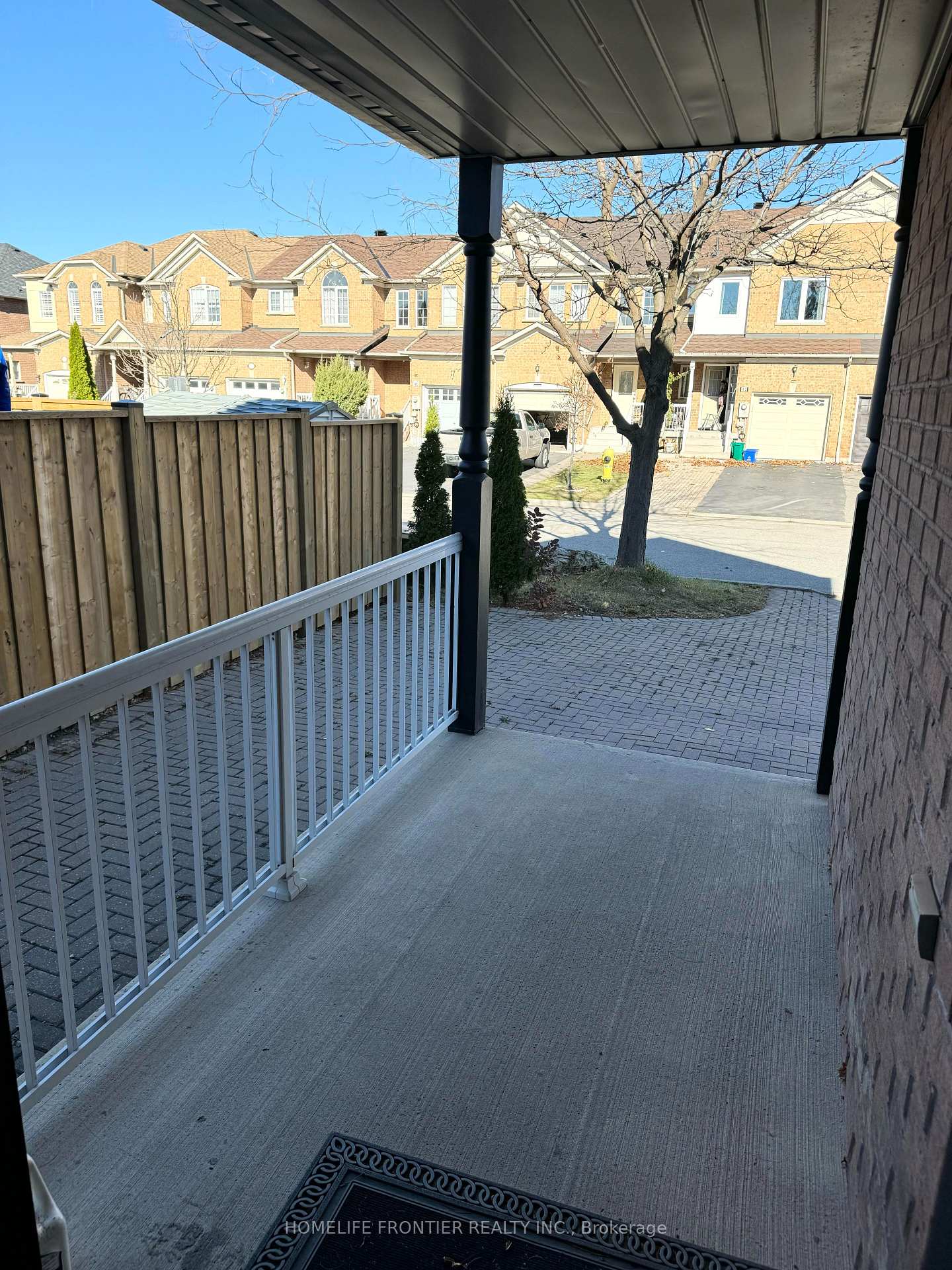 Photo 8 of 43 Camino Drive, Vaughan, Vellore Village — HOMEH