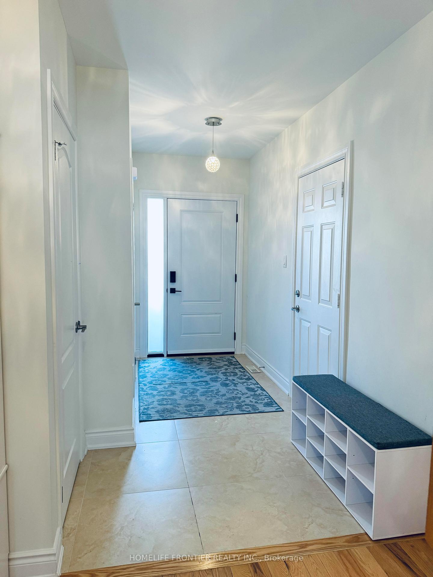 Photo 5 of 43 Camino Drive, Vaughan, Vellore Village — HOMEH