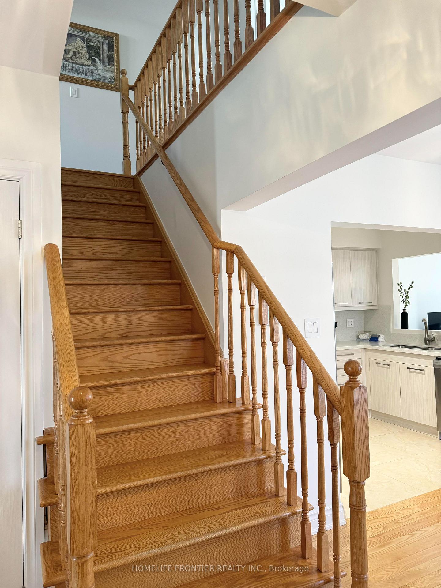 Photo 6 of 43 Camino Drive, Vaughan, Vellore Village — HOMEH