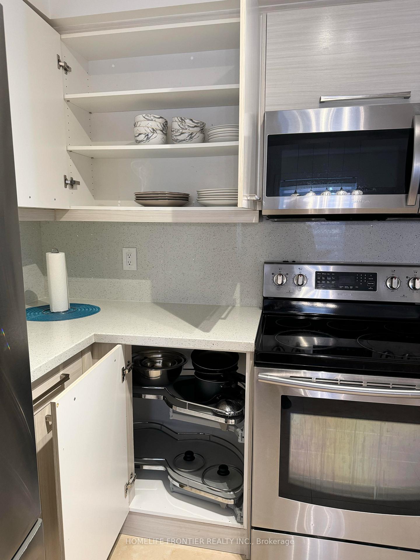 Photo 13 of 43 Camino Drive, Vaughan, Vellore Village — HOMEH