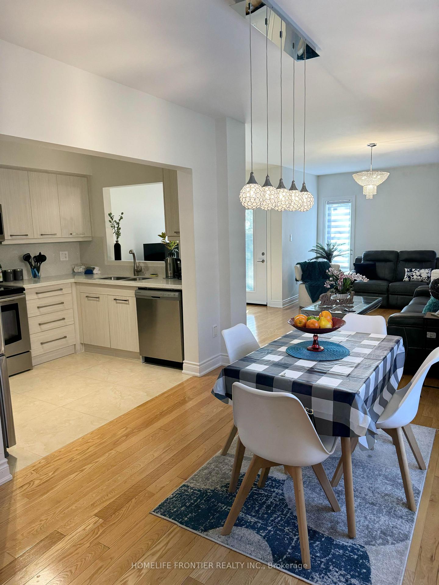 Photo 15 of 43 Camino Drive, Vaughan, Vellore Village — HOMEH