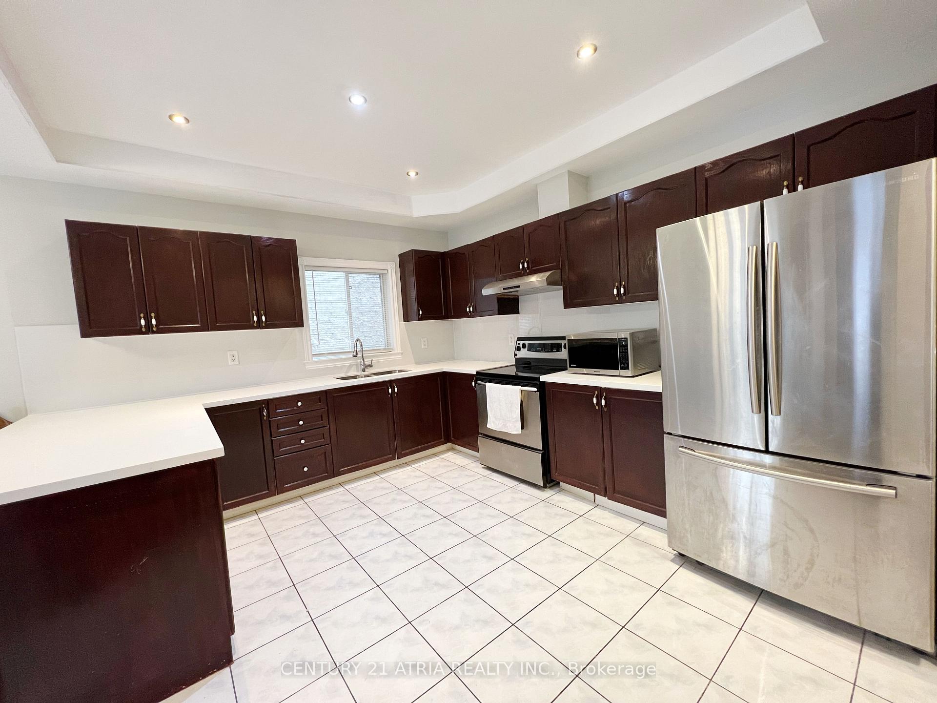 Photo 3 of 30 Manda Drive, Vaughan, Vellore Village — HOMEH