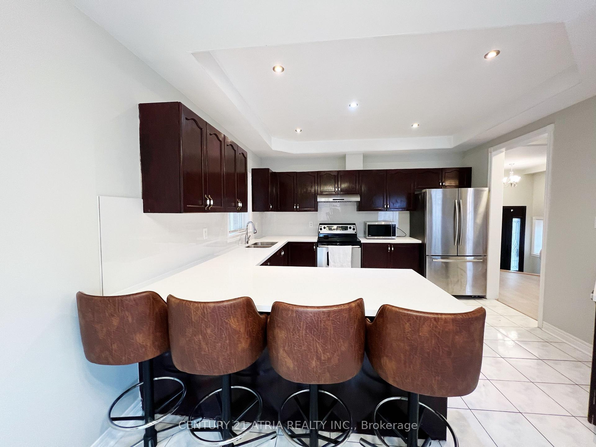 Photo 4 of 30 Manda Drive, Vaughan, Vellore Village — HOMEH