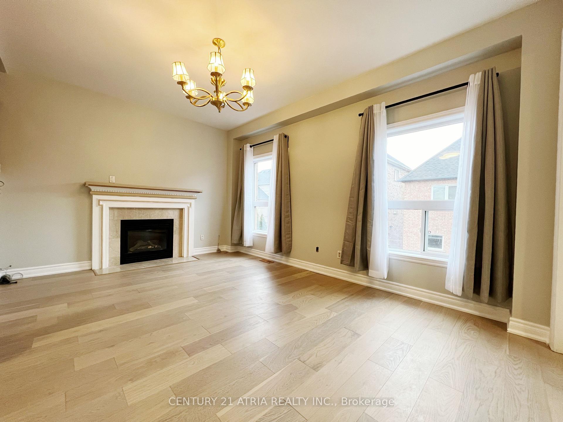 Photo 7 of 30 Manda Drive, Vaughan, Vellore Village — HOMEH