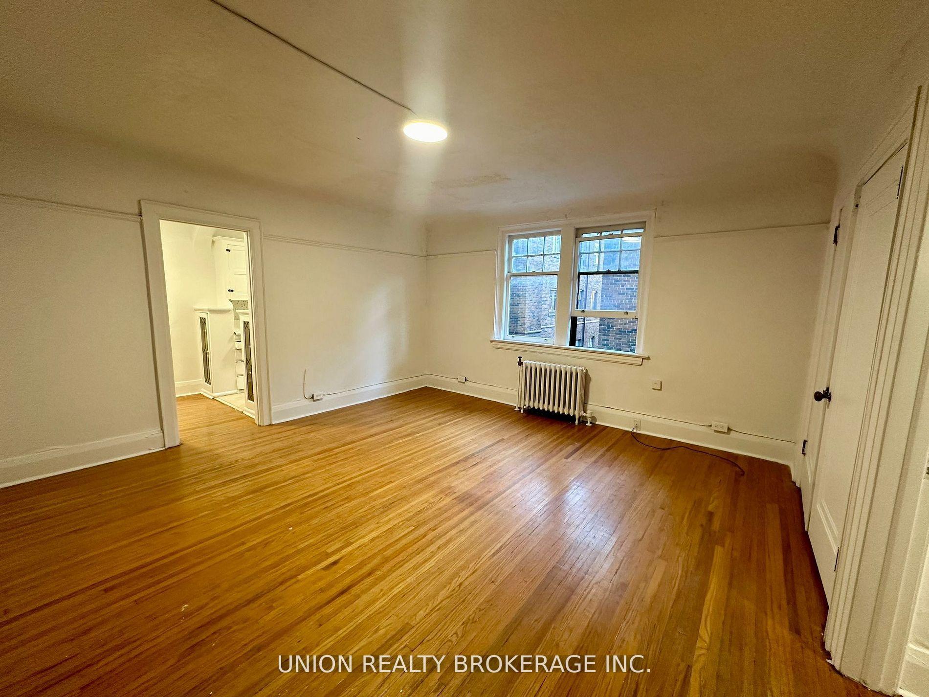 Photo 2 of Unit 10, 2393 Queen Street E, Toronto, The Beaches — HOMEH