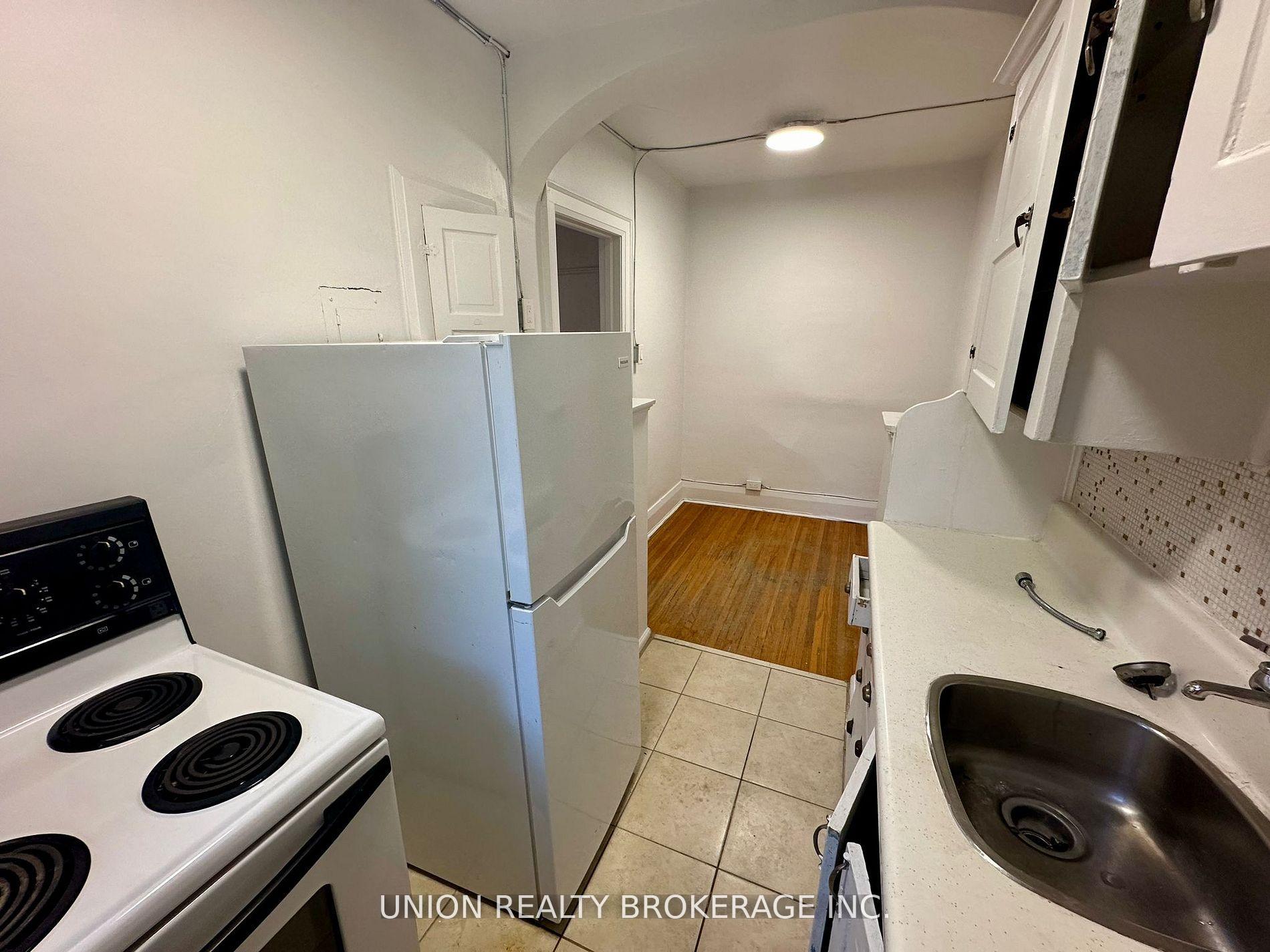 Photo 7 of Unit 10, 2393 Queen Street E, Toronto, The Beaches — HOMEH