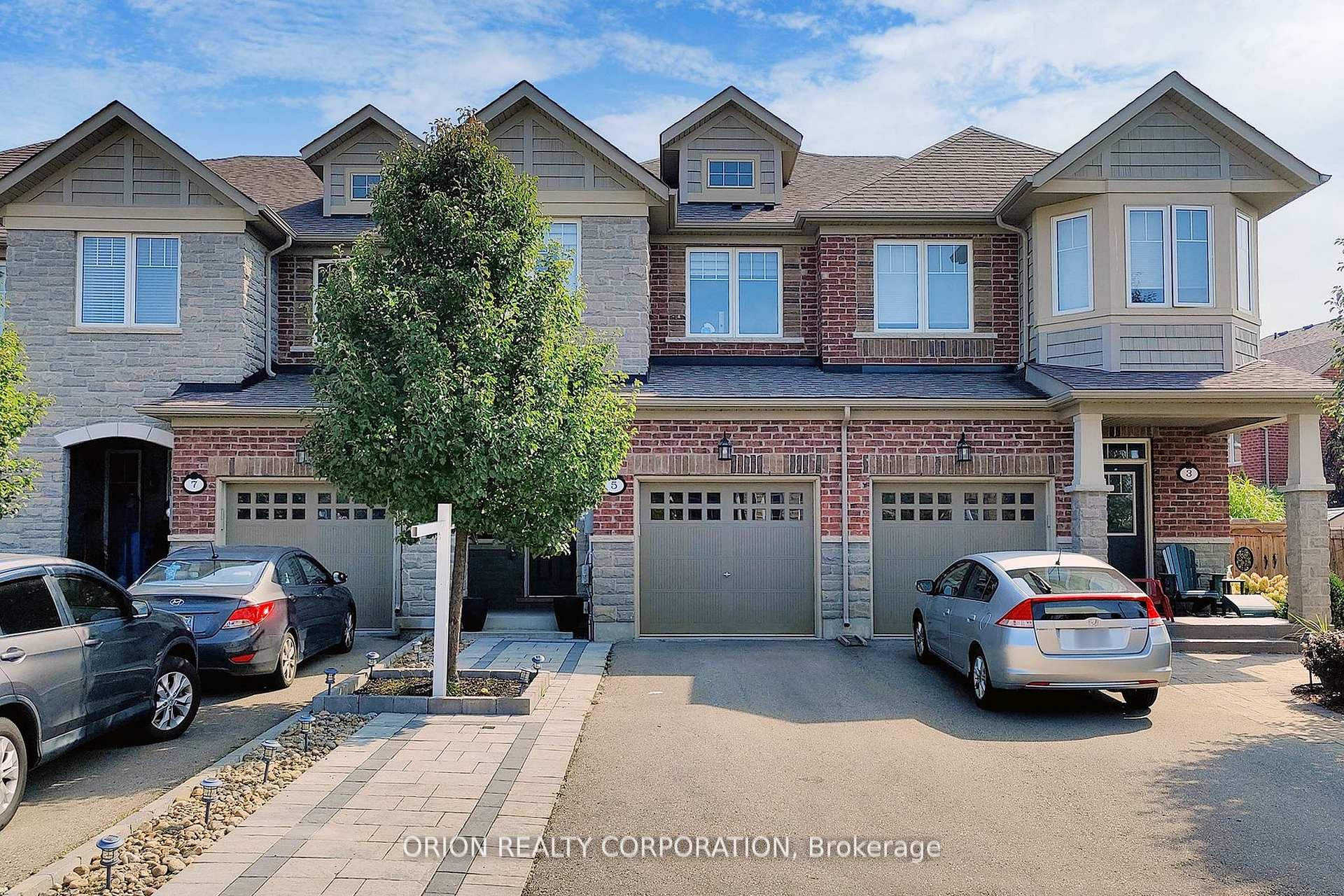 Front of 5 Maple Cider Street