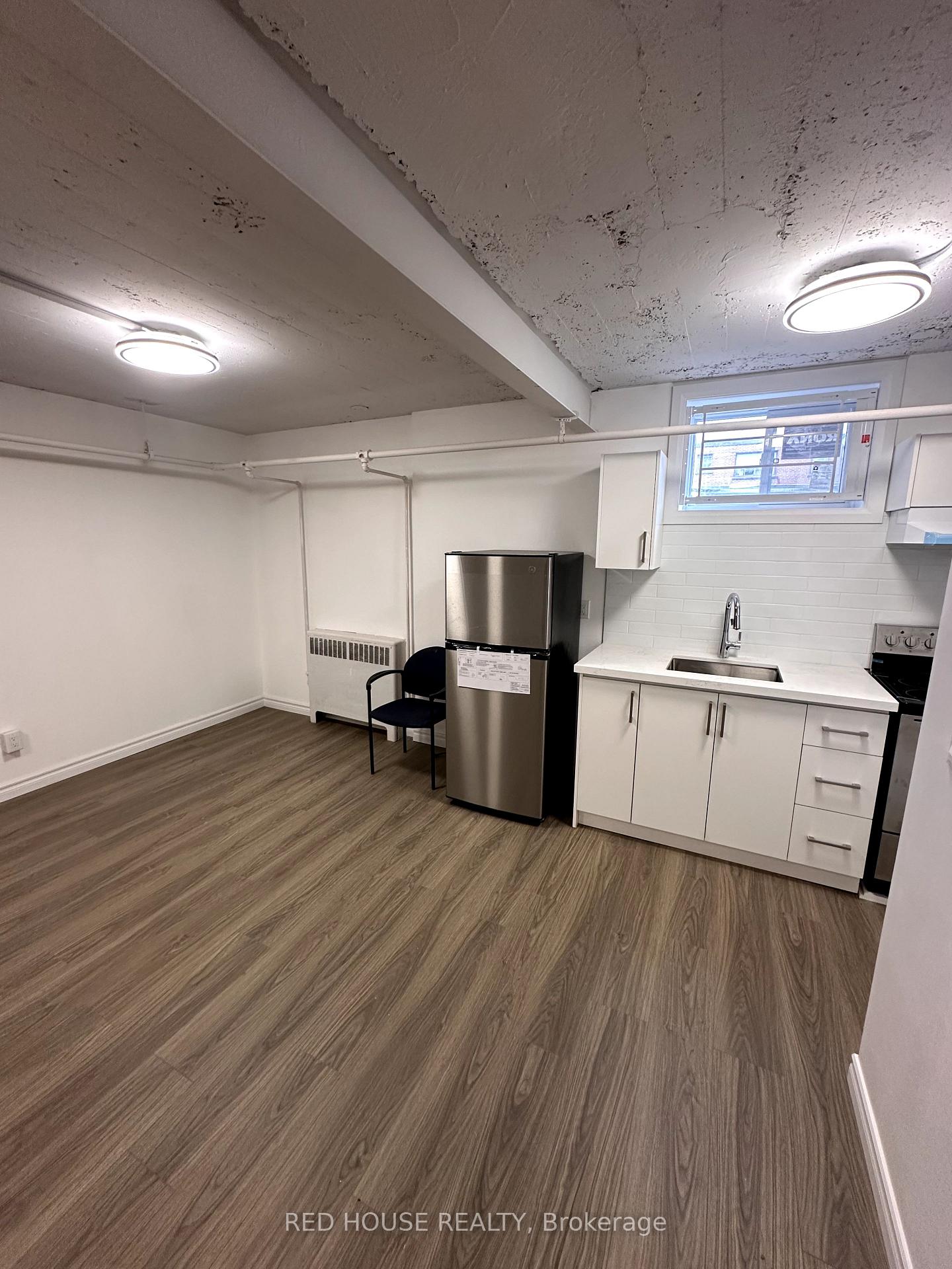 Photo 6 of Unit Lower, 388 Plains Road, Toronto, East York — HOMEH