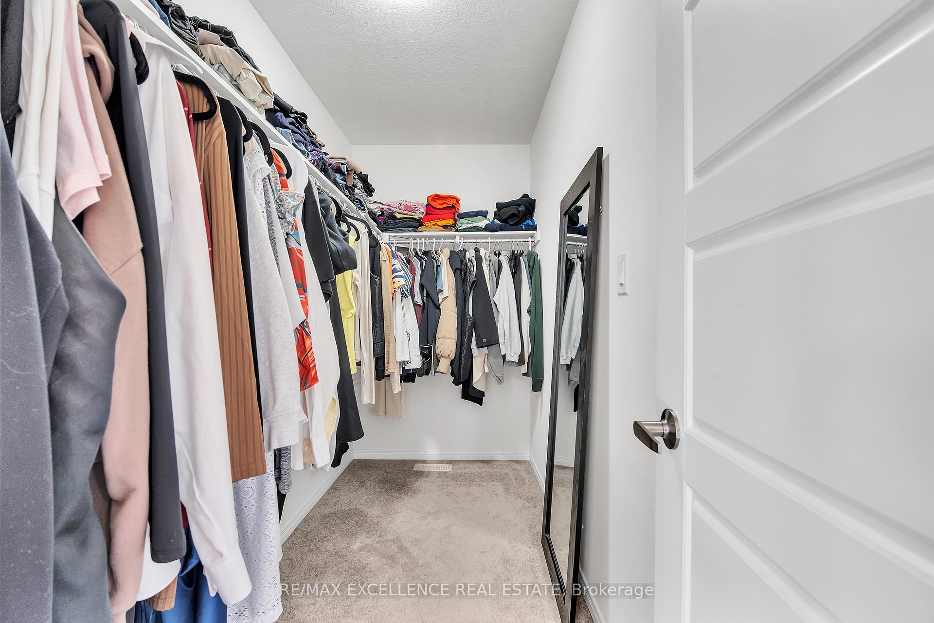 Photo 24 of 12 Whithorn Crescent, Haldimand — HOMEH