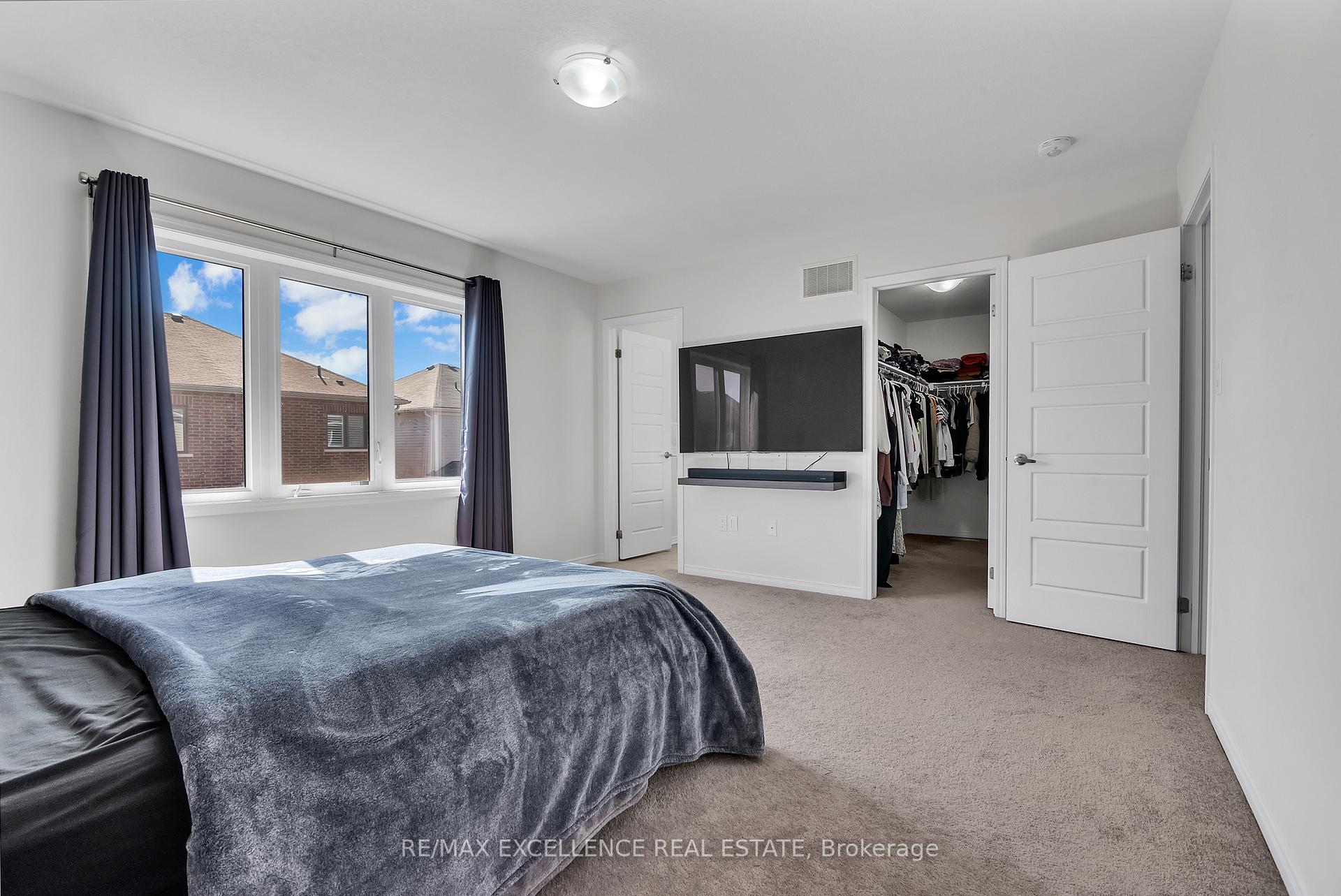 Photo 22 of 12 Whithorn Crescent, Haldimand — HOMEH