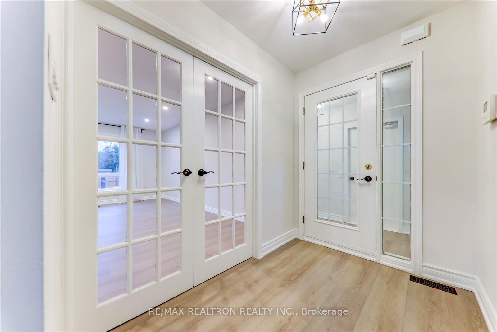 Photo 6 of 744 Krosno Boulevard, Pickering, Bay Ridges — HOMEH