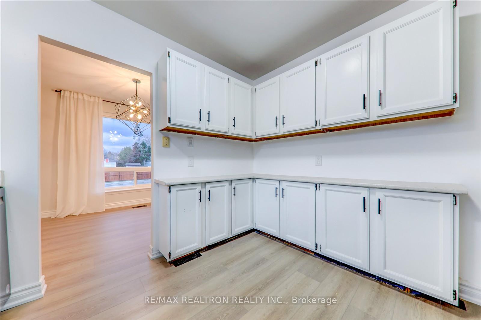 Photo 12 of 744 Krosno Boulevard, Pickering, Bay Ridges — HOMEH