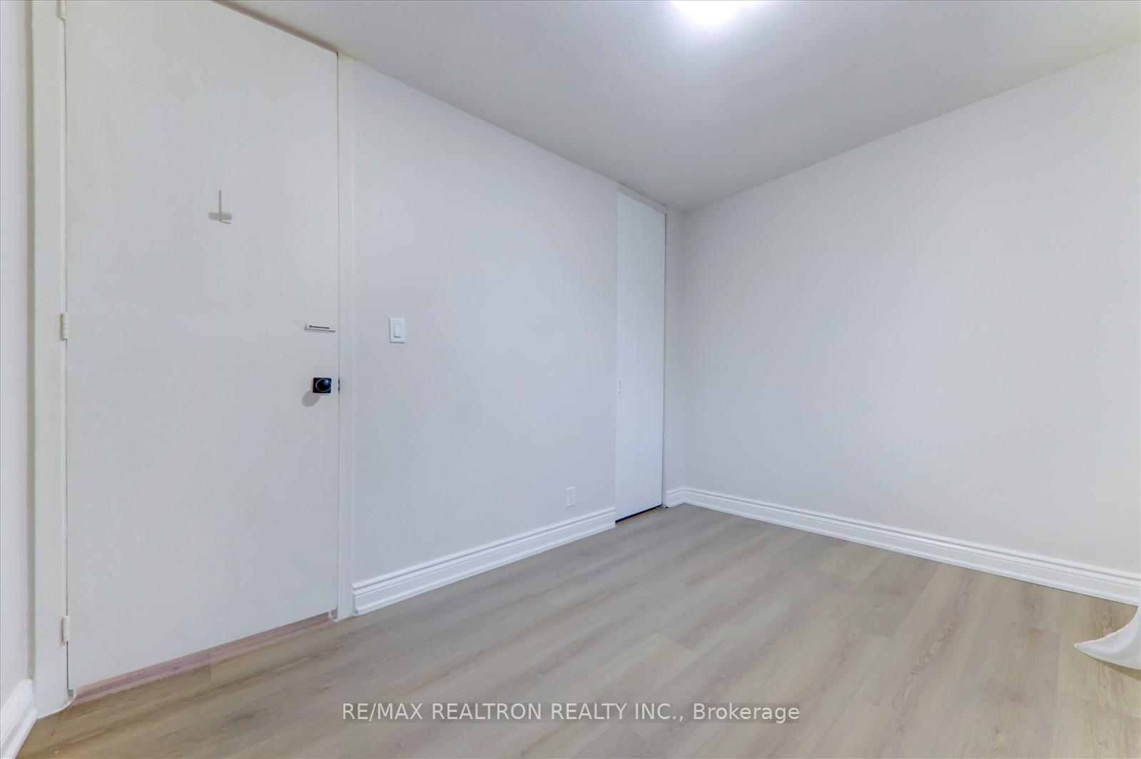 Photo 15 of 744 Krosno Boulevard, Pickering, Bay Ridges — HOMEH