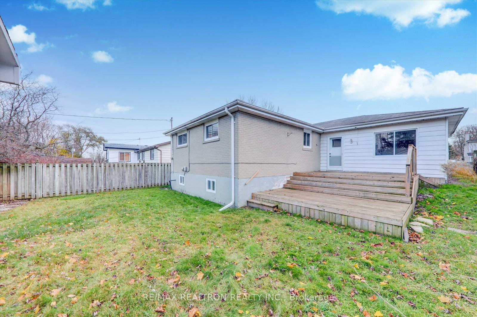 Photo 22 of 744 Krosno Boulevard, Pickering, Bay Ridges — HOMEH
