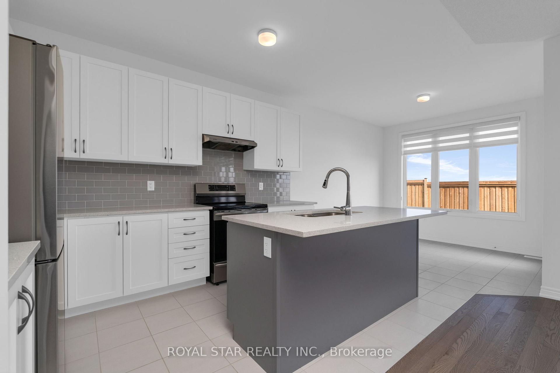 Photo 10 of 169 Fenchurch Manor, Barrie, Painswick South — HOMEH