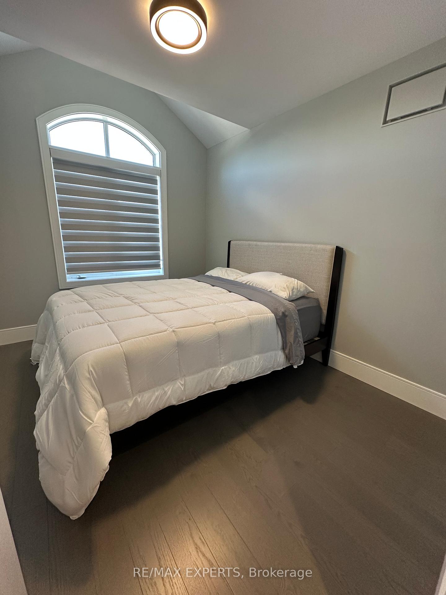 Photo 13 of Unit Main, 1335 Davis loop Circle, Innisfil, Lefroy — HOMEH