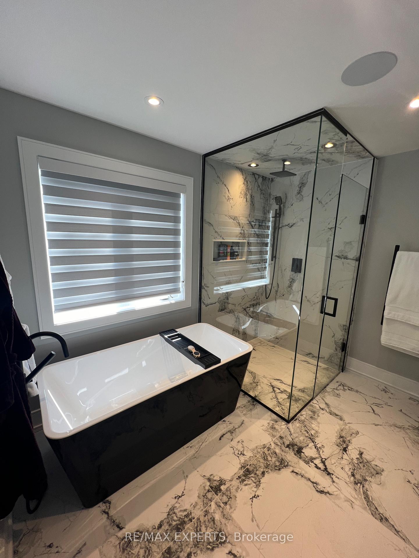 Photo 10 of Unit Main, 1335 Davis loop Circle, Innisfil, Lefroy — HOMEH