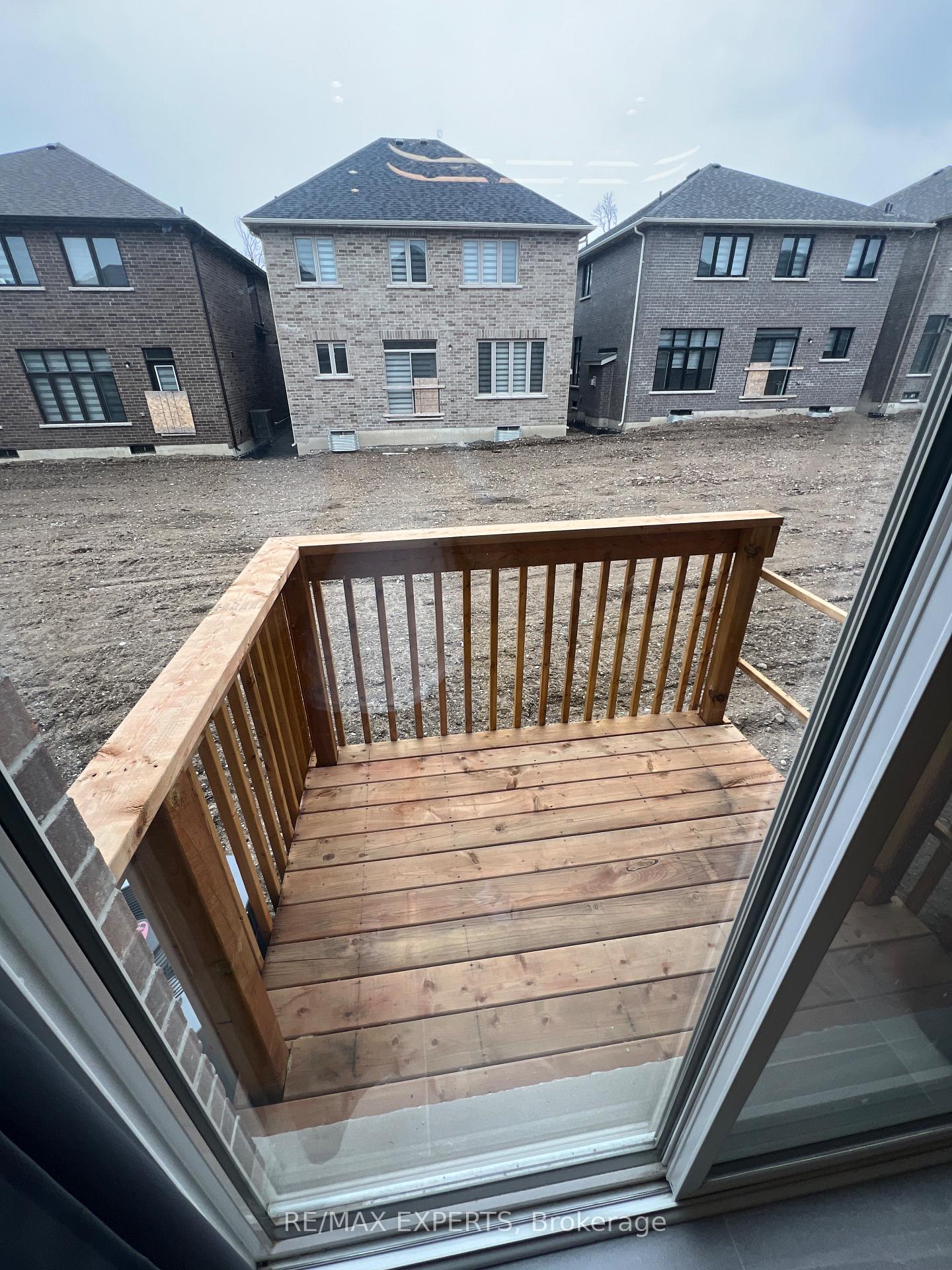Photo 17 of Unit Main, 1335 Davis loop Circle, Innisfil, Lefroy — HOMEH