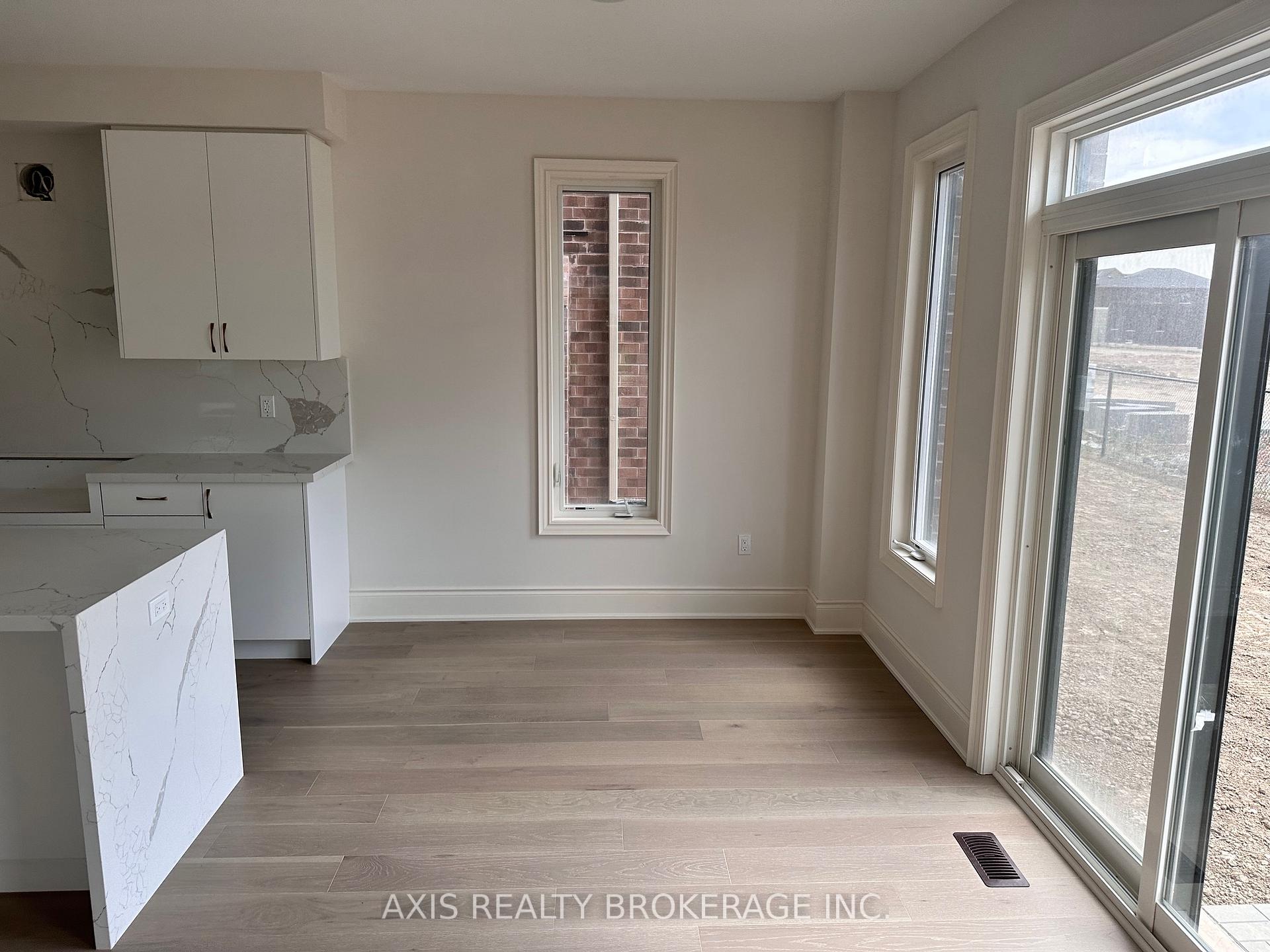 Photo 12 of 4 Pond View Gate, Hamilton, Waterdown — HOMEH