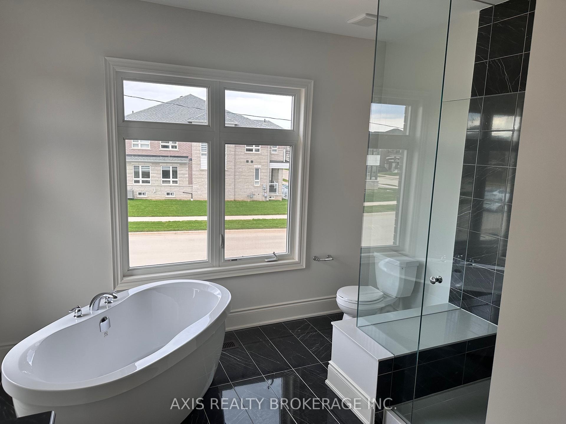 Photo 10 of 4 Pond View Gate, Hamilton, Waterdown — HOMEH