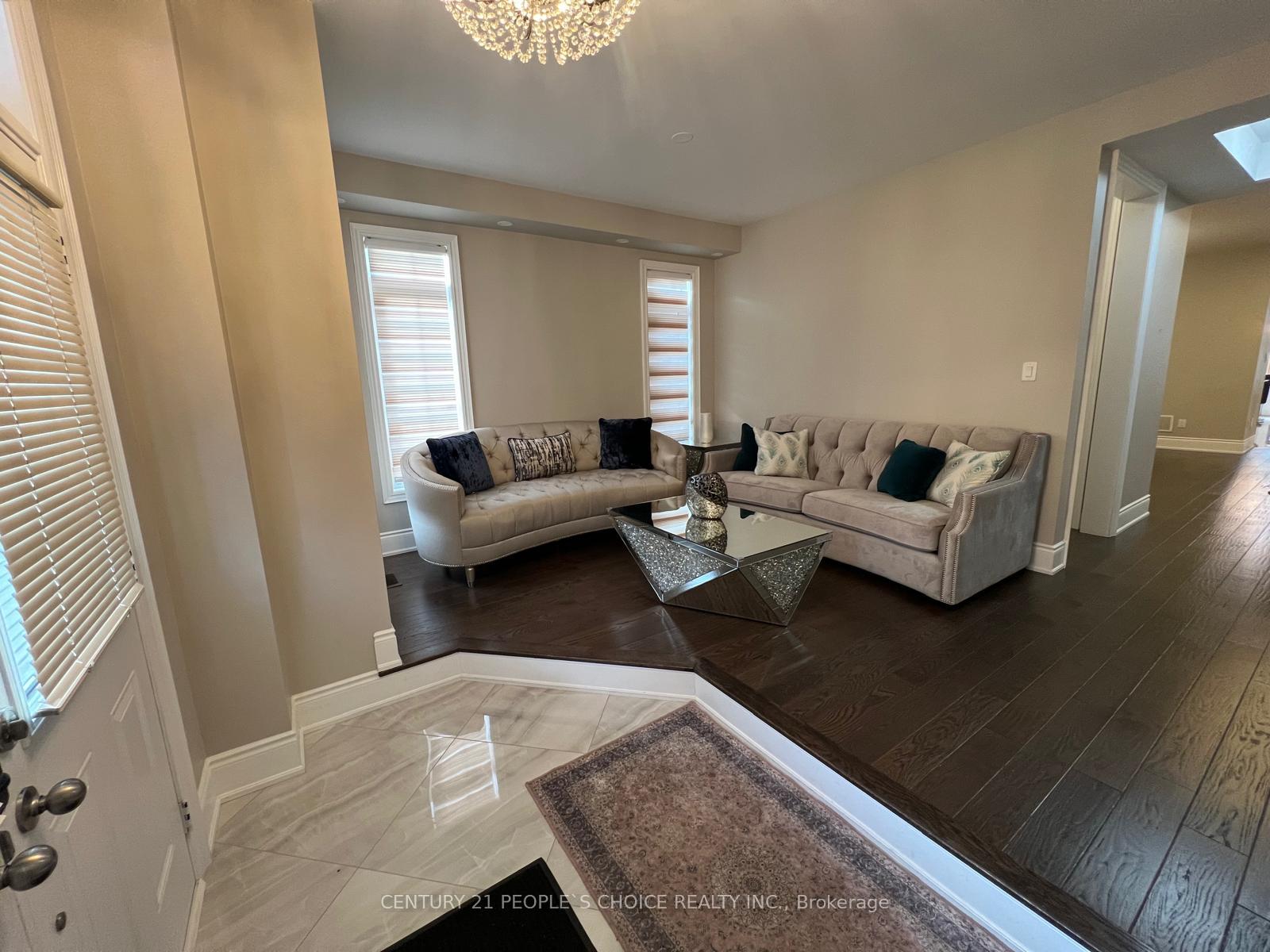 Photo 8 of 22 Elderslie Crescent, Vaughan, Kleinburg — HOMEH