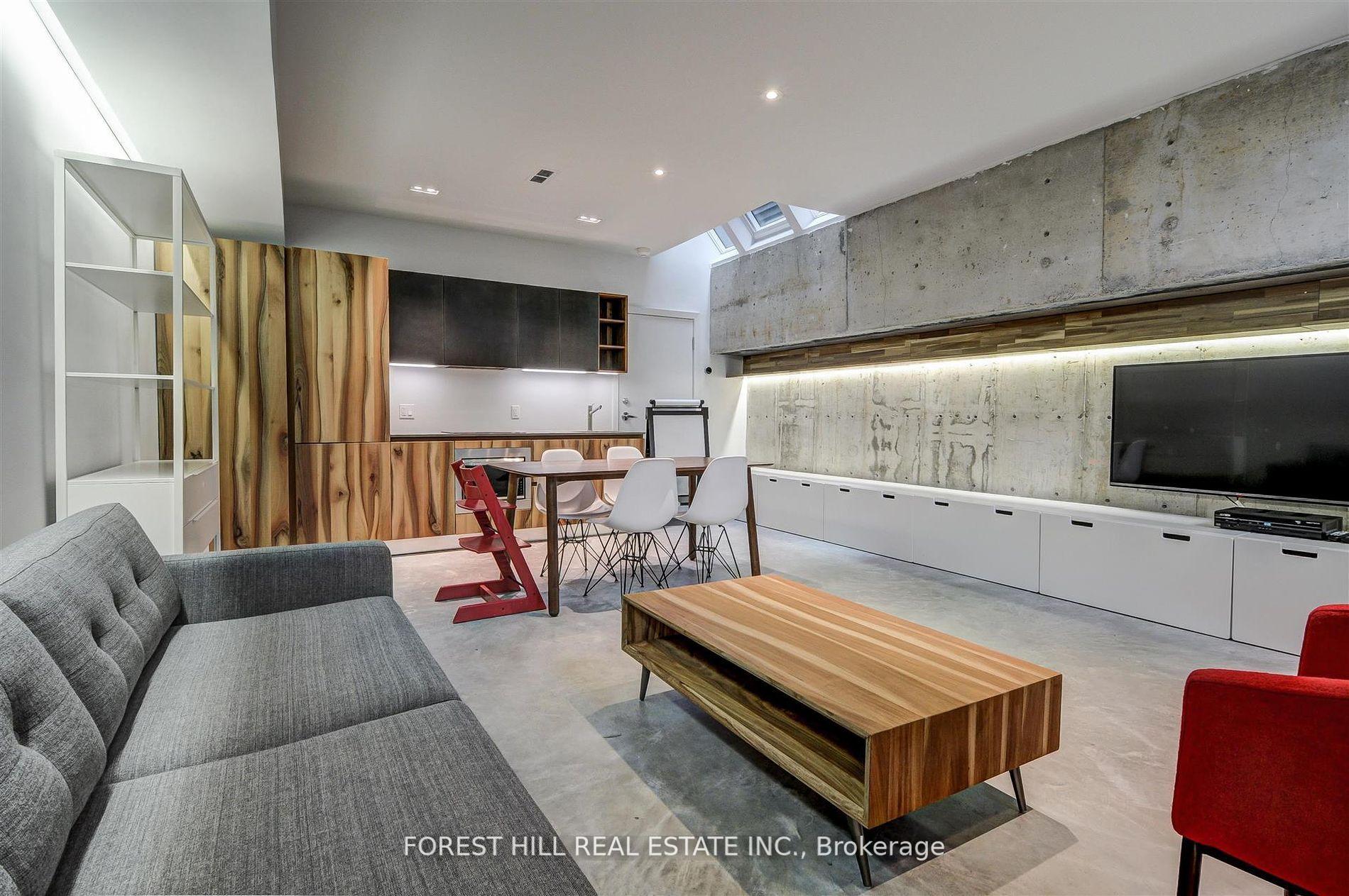 Photo 6 of Unit 1, 117 Robert Street, Toronto, University — HOMEH