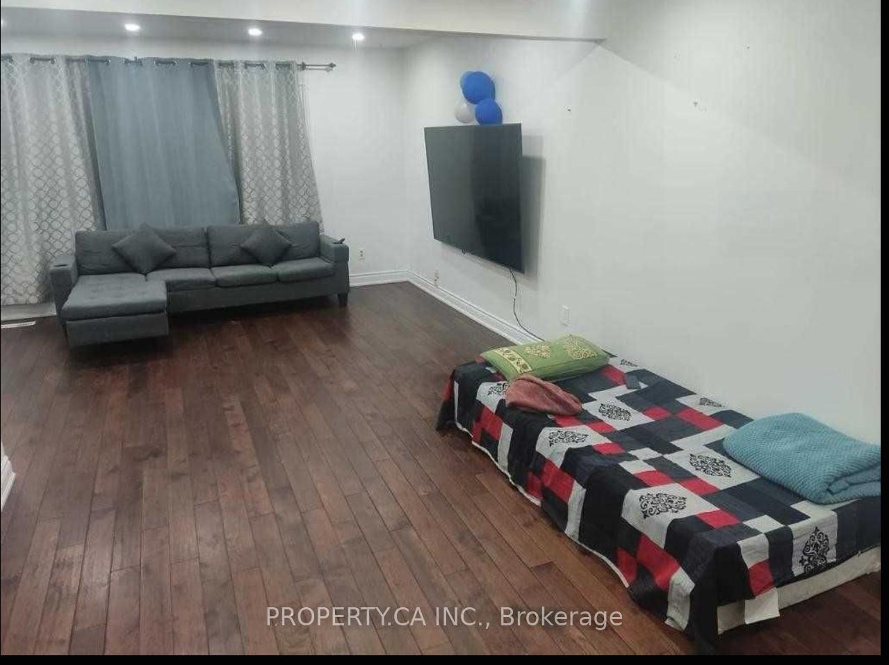 Photo 3 of Unit Upper, 35 Garside Crescent, Brampton, Northgate — HOMEH