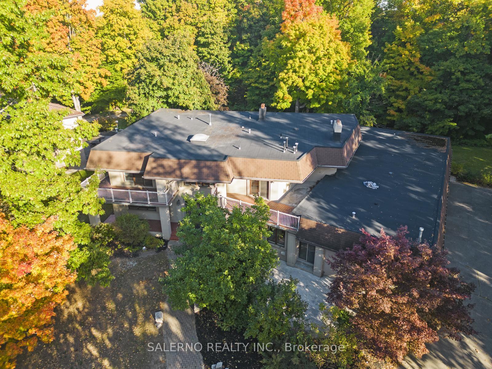 Photo 3 of 41 Golf Avenue, Vaughan, East Woodbridge — HOMEH