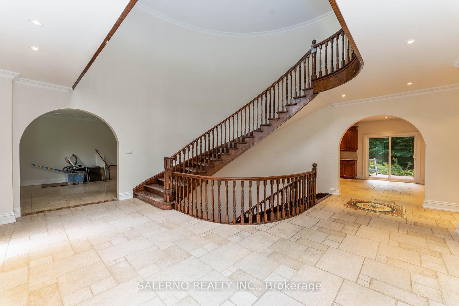 Photo 8 of 41 Golf Avenue, Vaughan, East Woodbridge — HOMEH