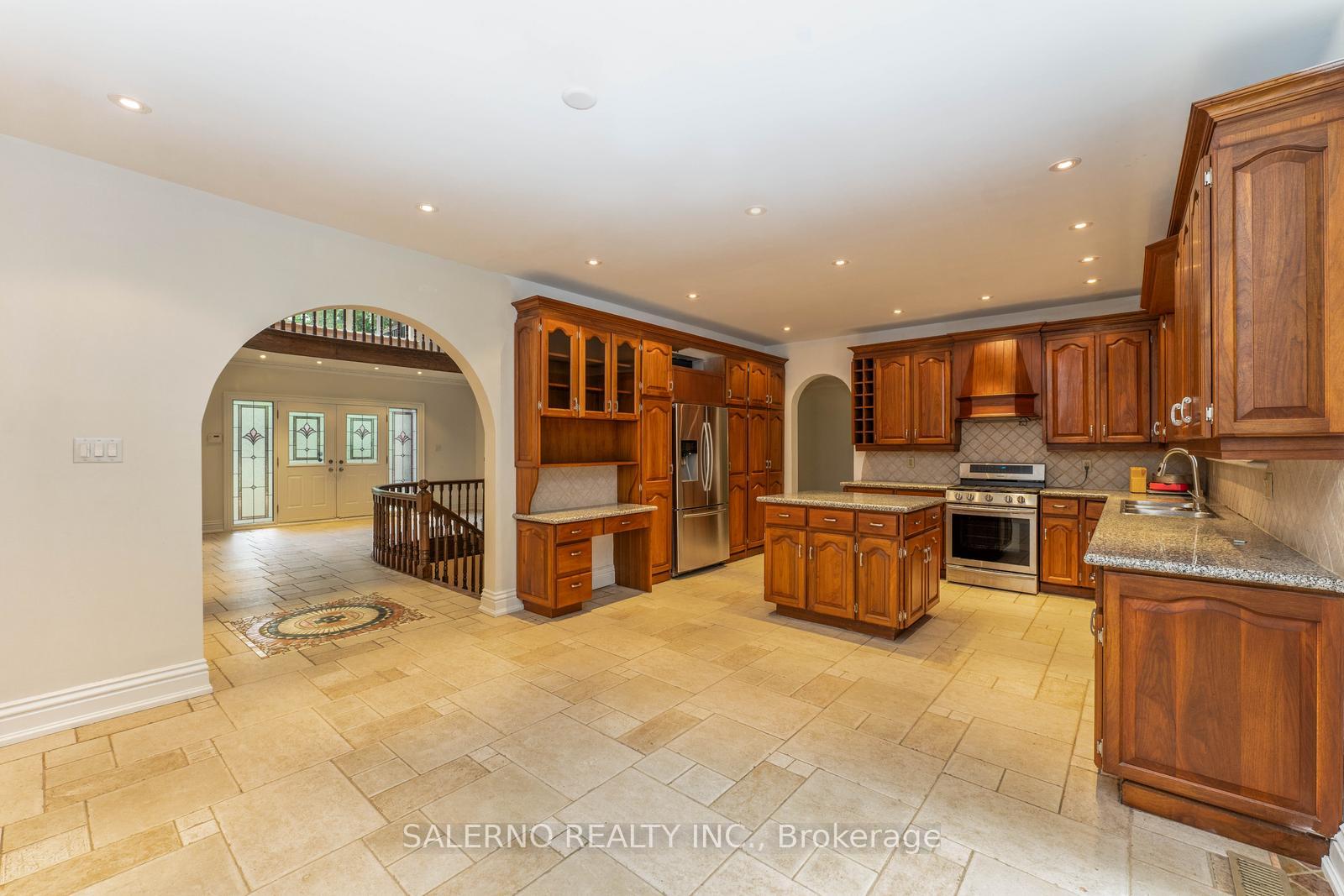 Photo 9 of 41 Golf Avenue, Vaughan, East Woodbridge — HOMEH