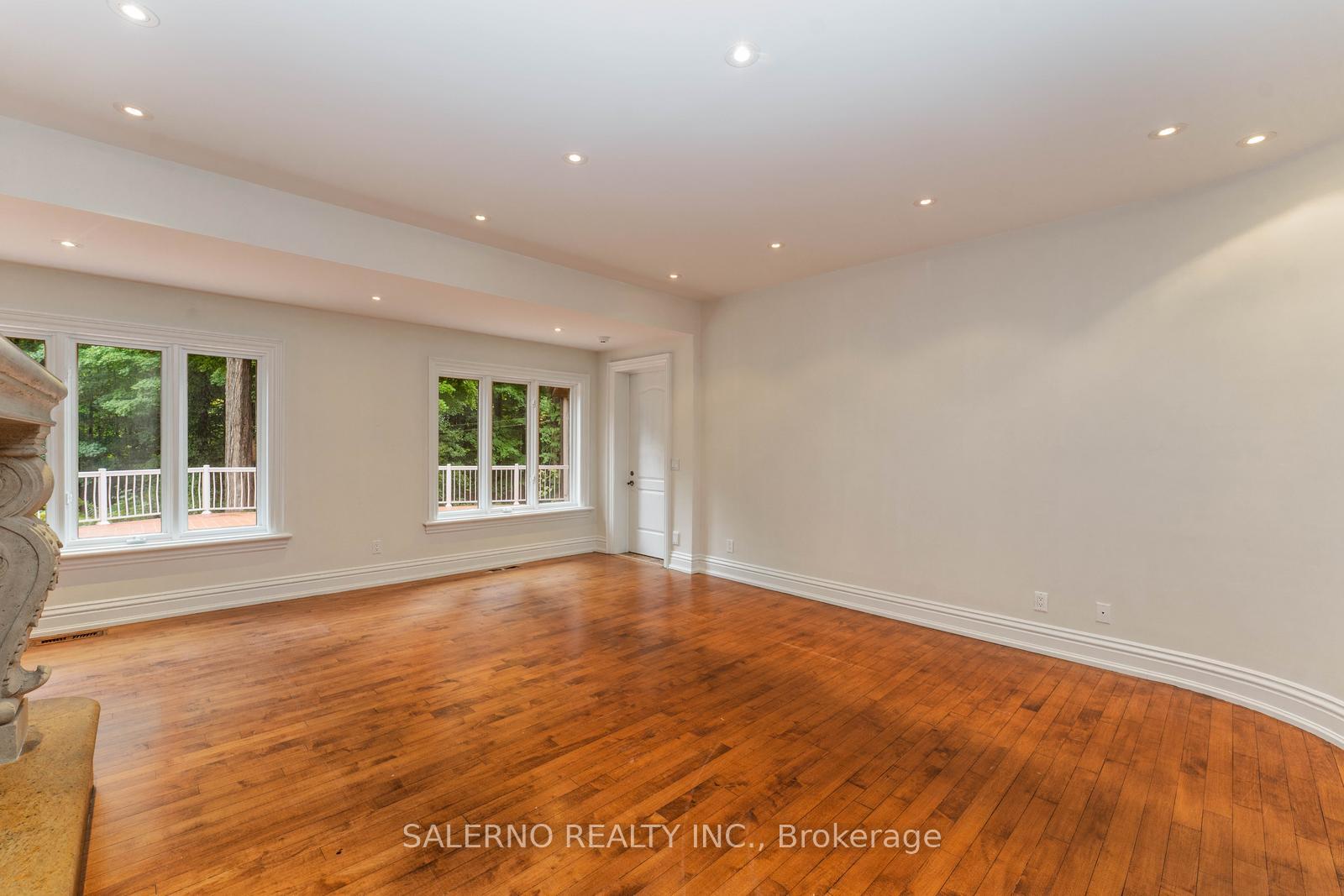 Photo 12 of 41 Golf Avenue, Vaughan, East Woodbridge — HOMEH