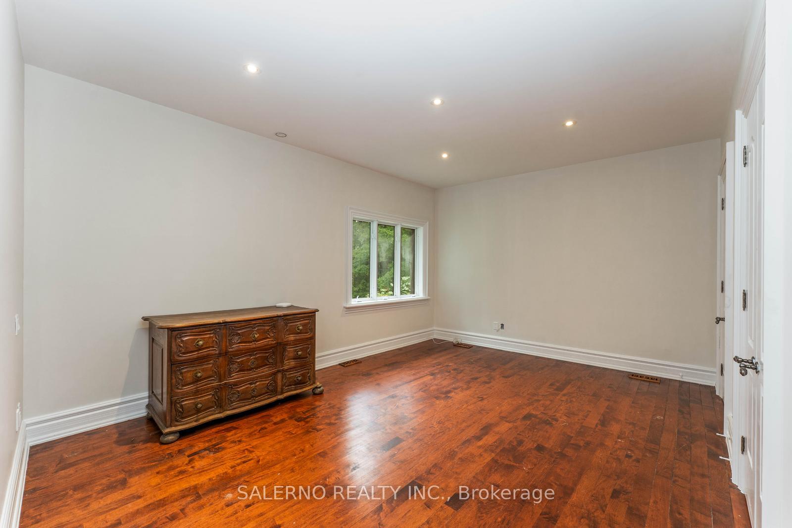 Photo 15 of 41 Golf Avenue, Vaughan, East Woodbridge — HOMEH