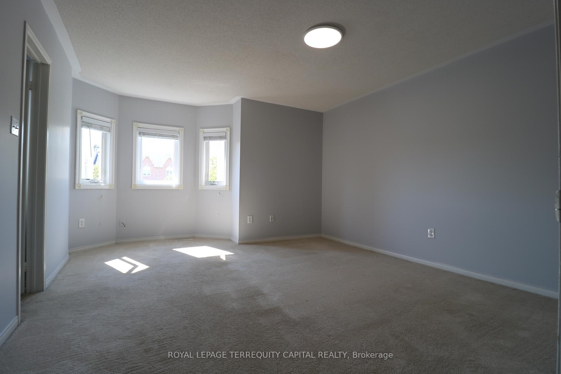 Photo 7 of 121 Gadwall Avenue, Barrie, Painswick South — HOMEH
