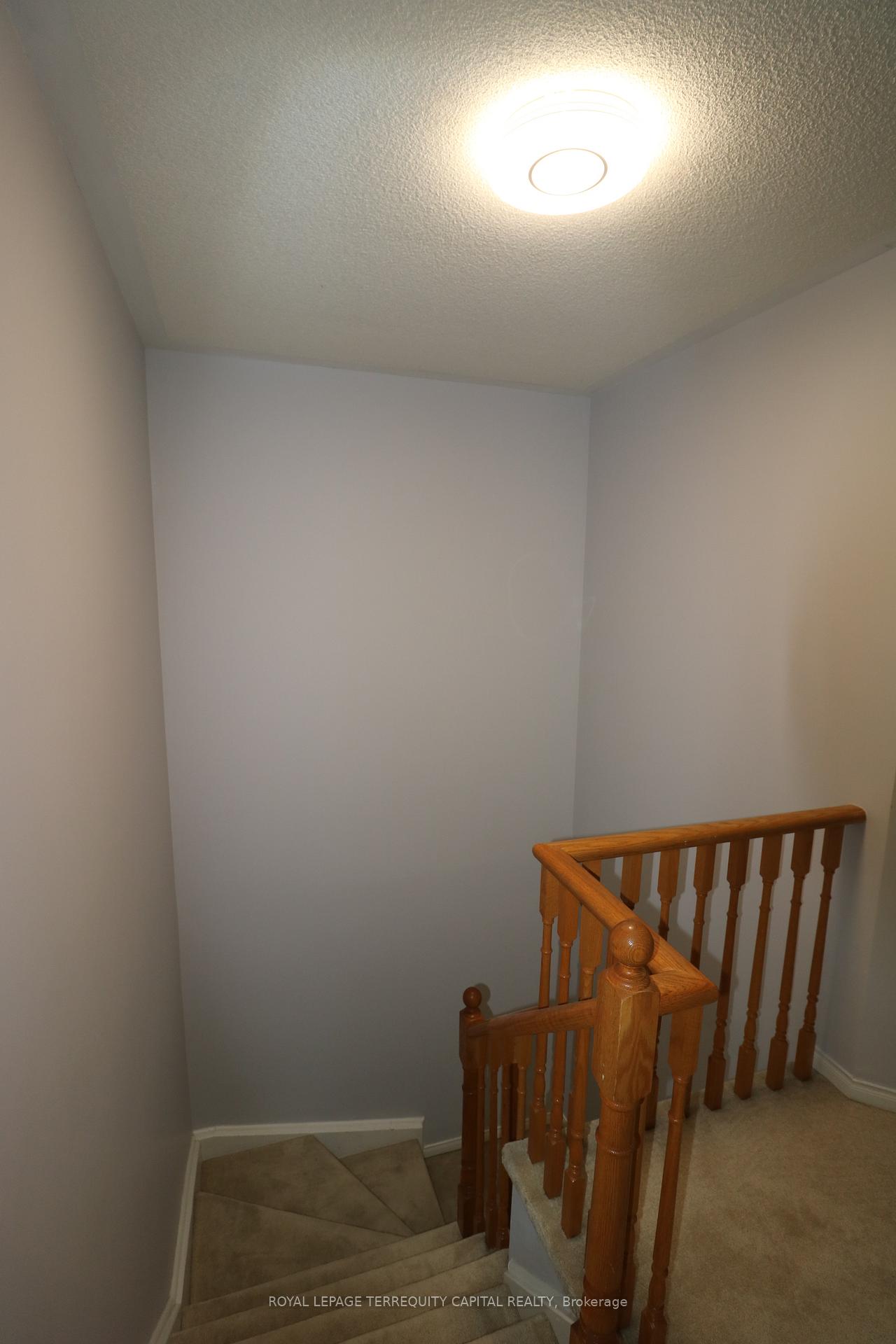 Photo 14 of 121 Gadwall Avenue, Barrie, Painswick South — HOMEH