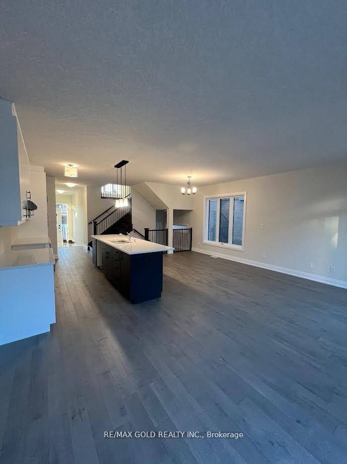 Photo 3 of 23 Jacob Detweiller Drive, Kitchener — HOMEH