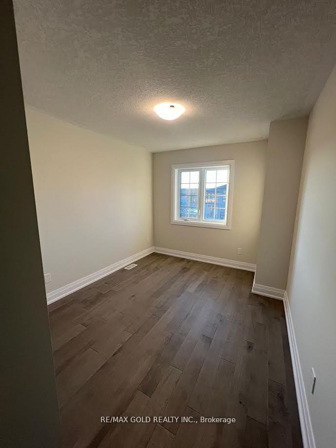 Photo 8 of 23 Jacob Detweiller Drive, Kitchener — HOMEH