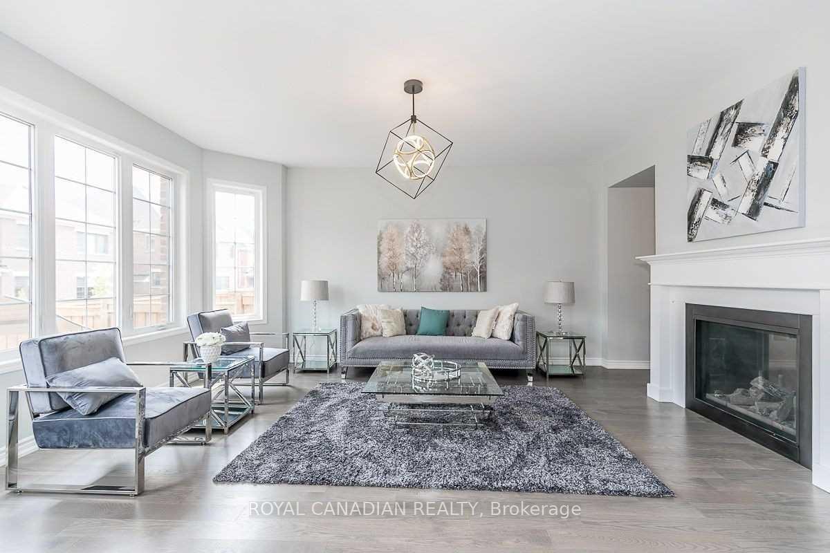 Photo 6 of 29 Streamside Street W, Vaughan, Kleinburg — HOMEH