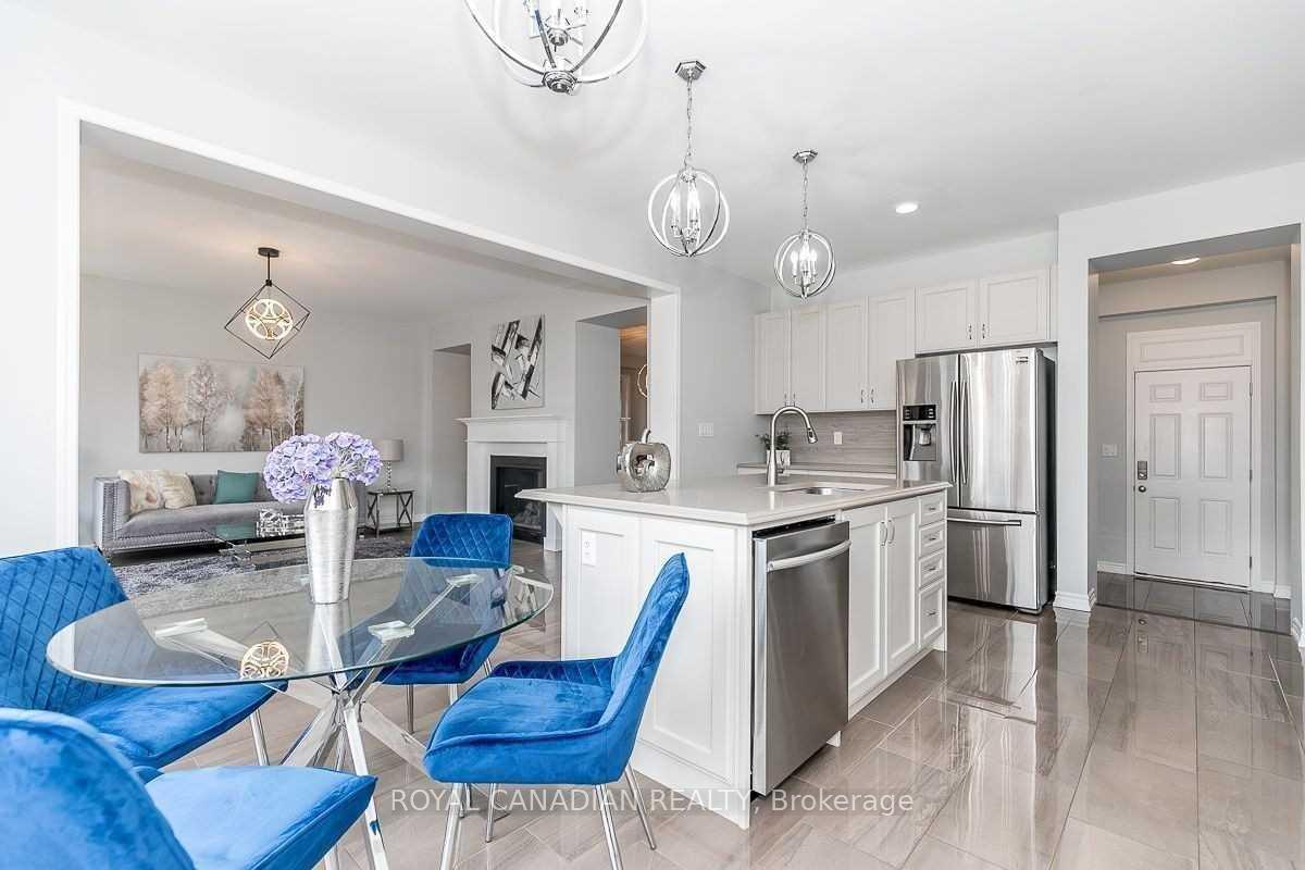 Photo 8 of 29 Streamside Street W, Vaughan, Kleinburg — HOMEH