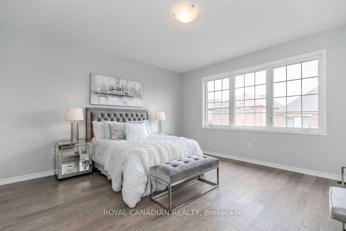 Photo 14 of 29 Streamside Street W, Vaughan, Kleinburg — HOMEH
