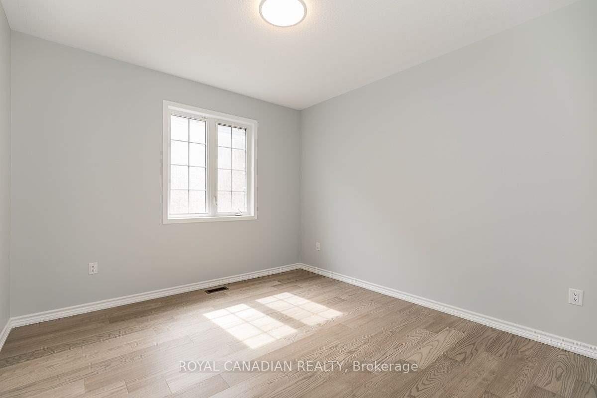 Photo 21 of 29 Streamside Street W, Vaughan, Kleinburg — HOMEH