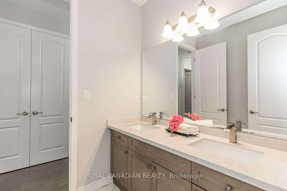 Photo 25 of 29 Streamside Street W, Vaughan, Kleinburg — HOMEH